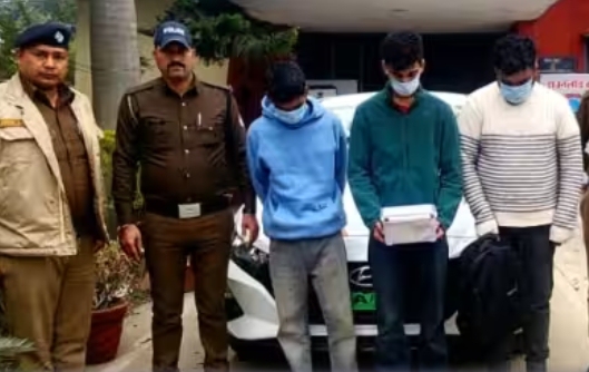 Smuggling of hashish in i20 from Haldwani_students of renowned institute caught here