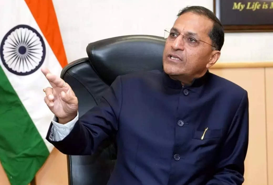 लोकसभा चुनाव से पहले ही चुनाव आयुक्त अरुण गोयल ने दिया अपने पद से इस्तीफा।