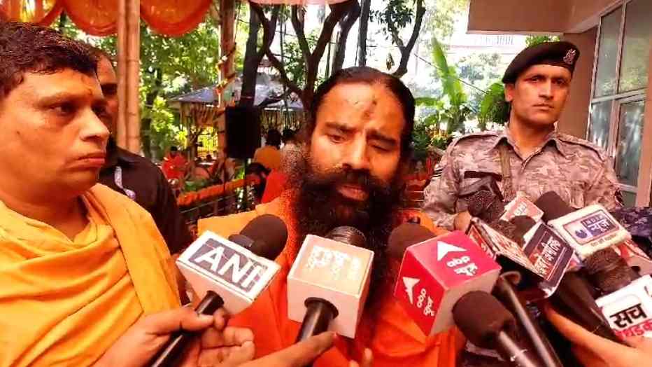 मुस्लिम धर्म गुरुओं की चुप्पी ठीक नहीं_बाबा रामदेव का बड़ा बयान..वीडियो