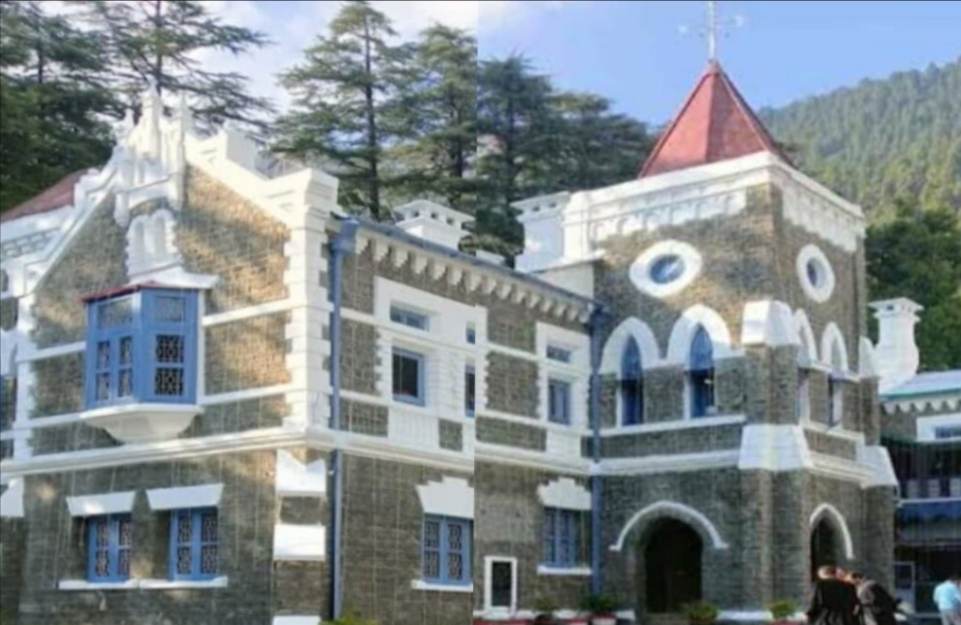 हाईकोर्ट ने पेयजल सचिव से मांगा बेहतर प्लान, जानें क्यों है बड़कोट में पानी की कमी..