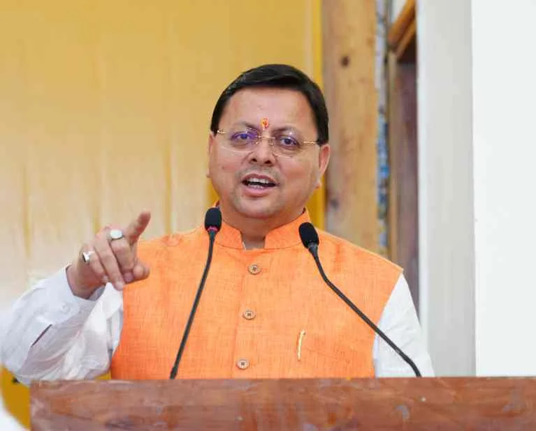 उत्तराखंड : एक्शन में CM धामी ज़मीन घोटाले में दो IAS समेत 10 अधिकारी सस्पेंड, दो का सेवा विस्तार समाप्त