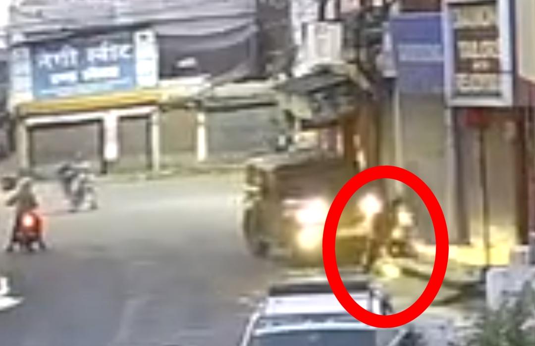 हल्द्वानी : तेज़ रफ़्तार थार चली मौत की चाल” छीनी एक और जान” सड़क किनारे खड़े व्यक्ति को रौंदा, मौके पर ही मौत